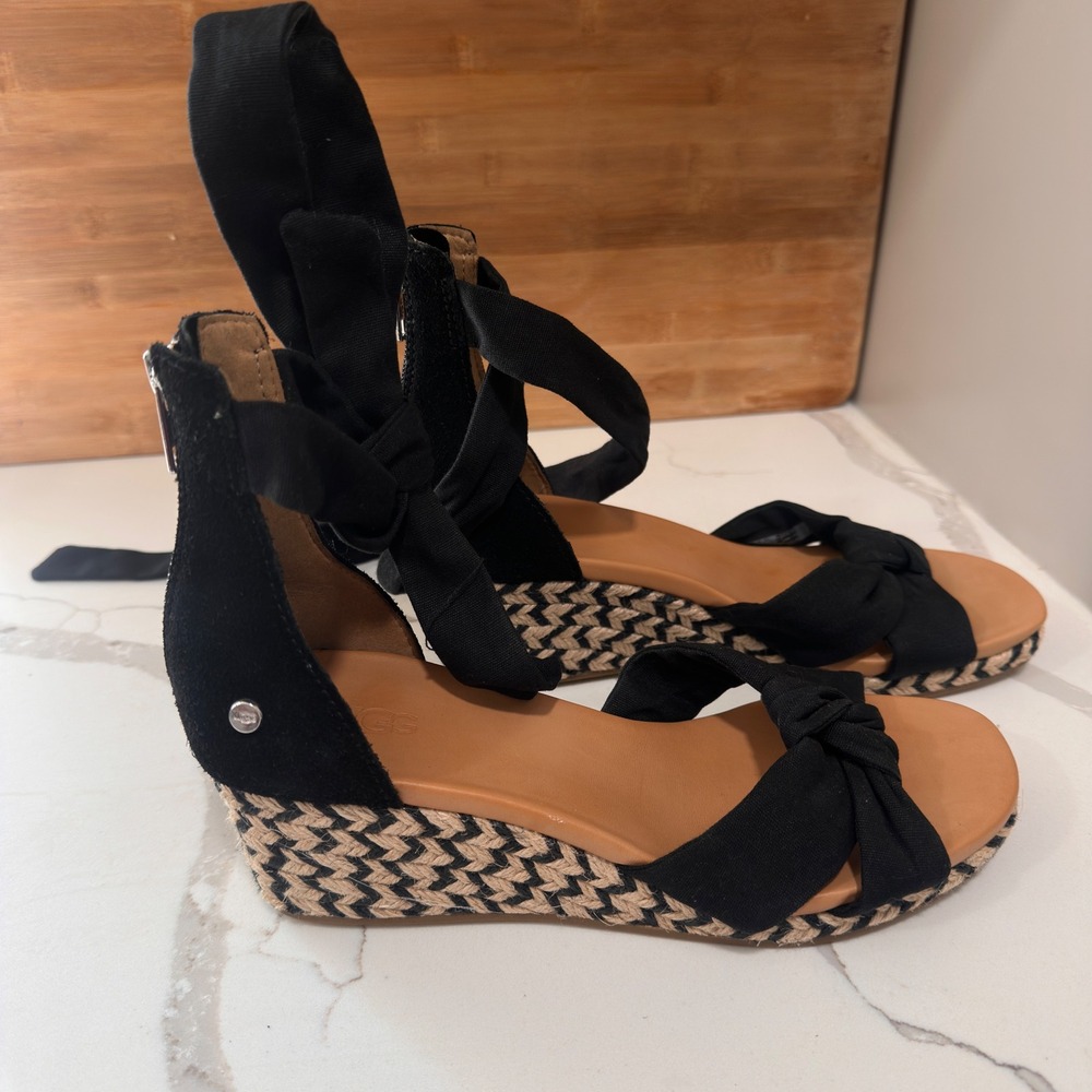 UGG Trina Wedge Sandals Womens 8 Black Espadrille Ankle Tie Jute Coastal Summer